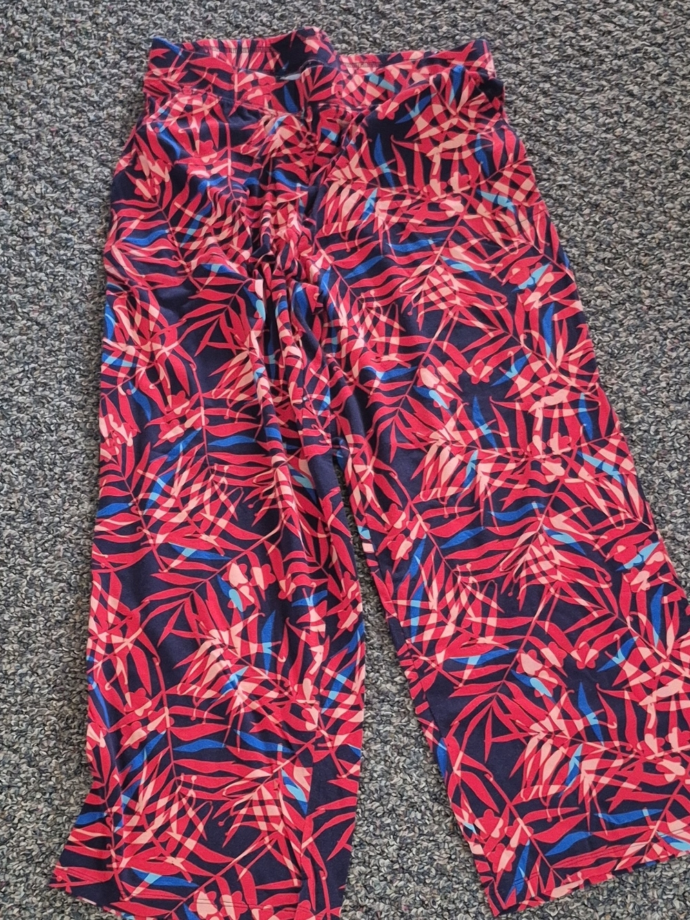 Women’s Wide-Leg Printed Pants - Navy & Red Tropical